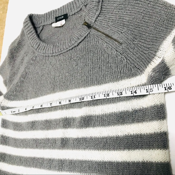 J. Crew Soft Wool Crew Neck Gray White Sweater XS - Picture 5 of 9